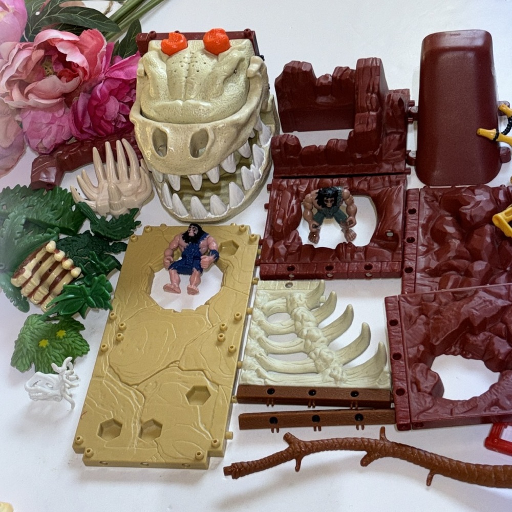 Imaginext T-Rex Mountain H5341 Fisher Price Dinosaur Play Set 15 Caveman